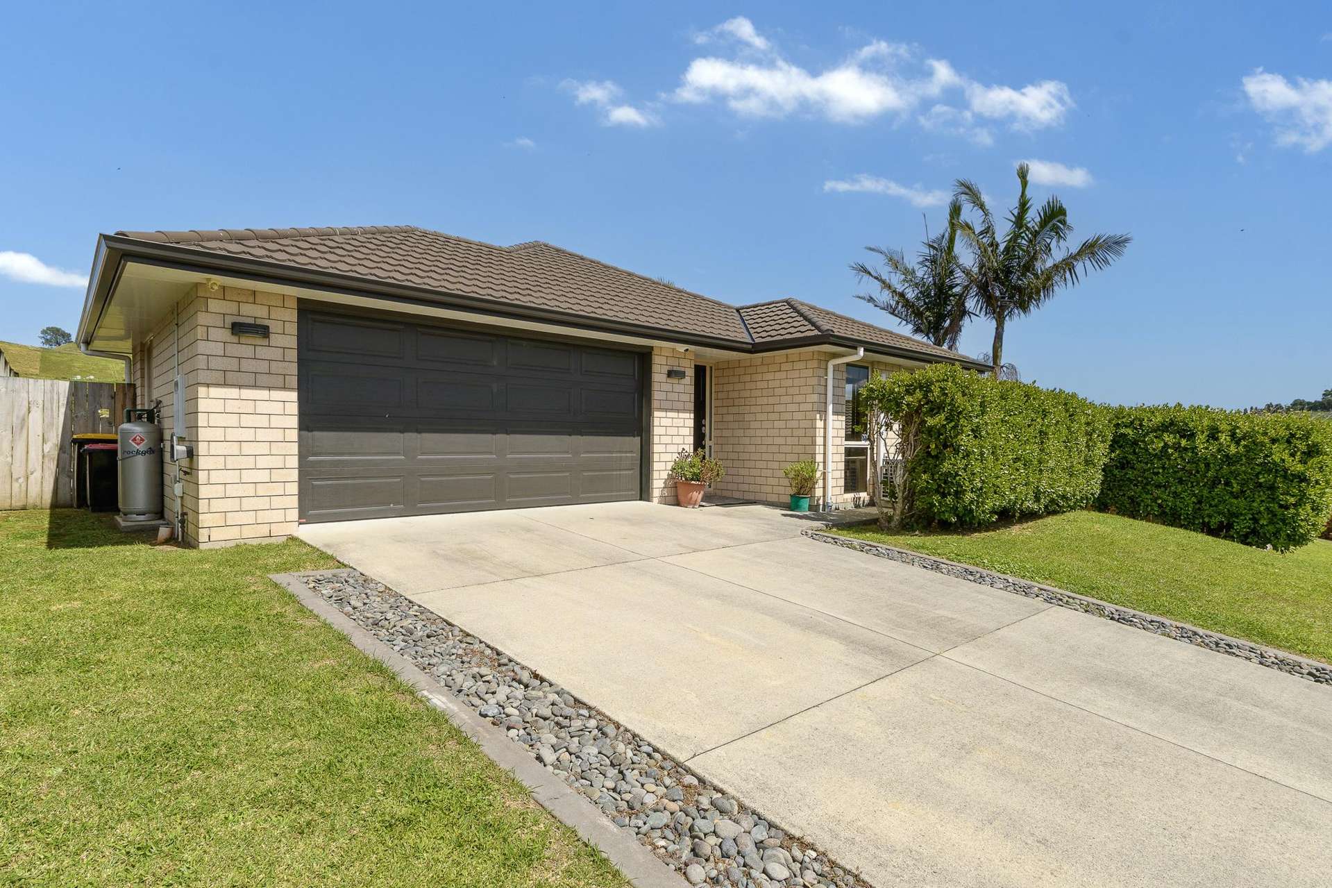 208 Ballintoy Park Drive Welcome Bay_0