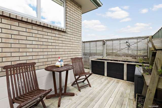 57/8 Village Place Tuakau_4