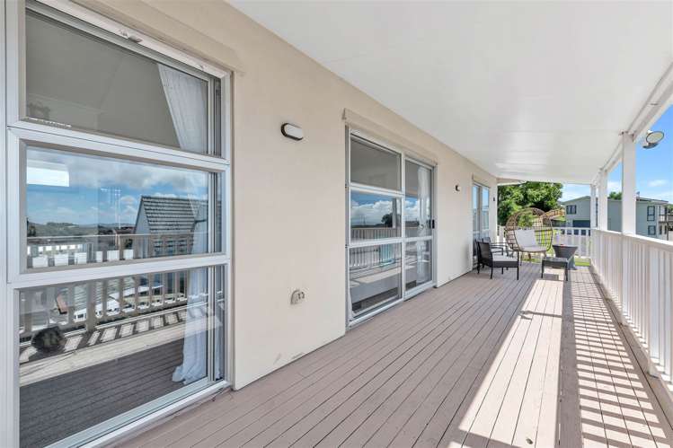 1/10 Sentosa Place Clover Park_11