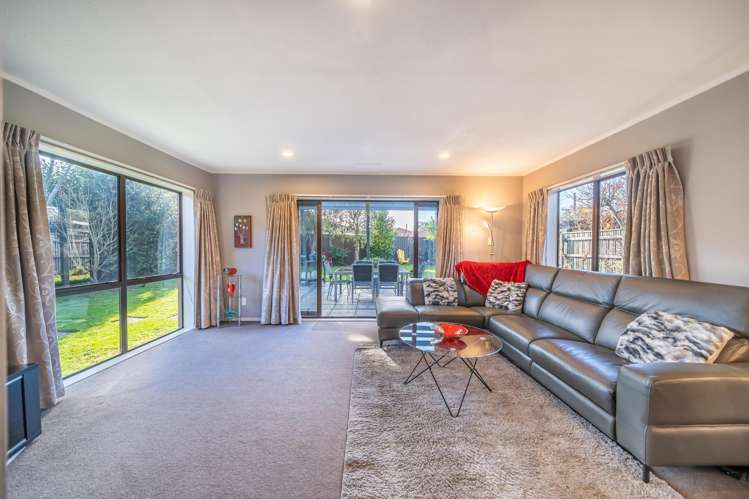 9 Johnswood Grove Clouston Park_11