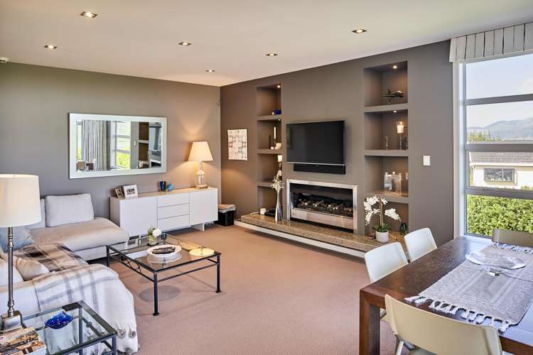 14 Dornoch Place Papakowhai_12