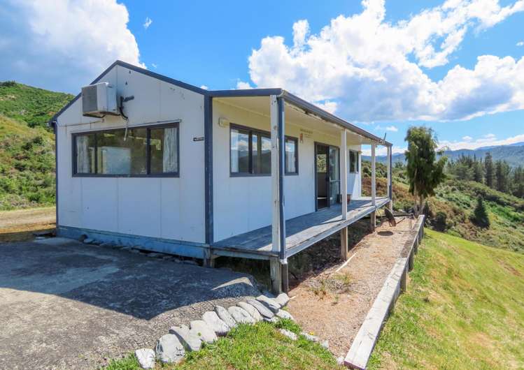 3 Grey Road Reefton_7