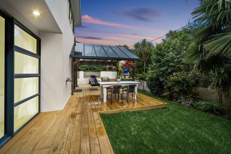 1/6 Heathcote Road Castor Bay_17