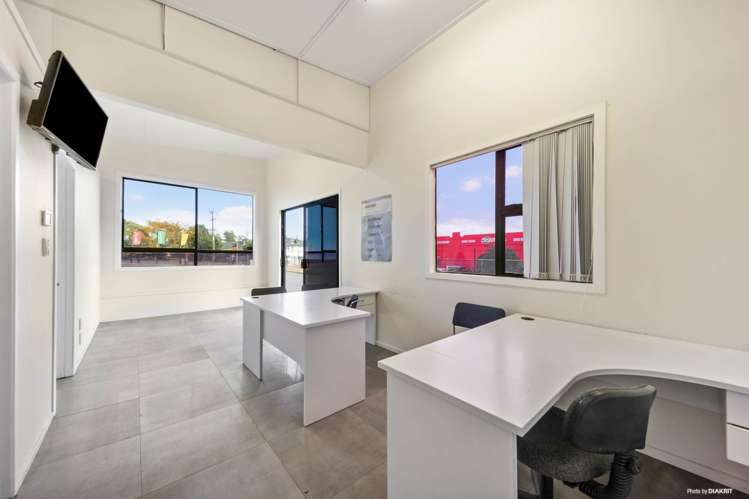 4095&4097 Great North Road Glen Eden_8