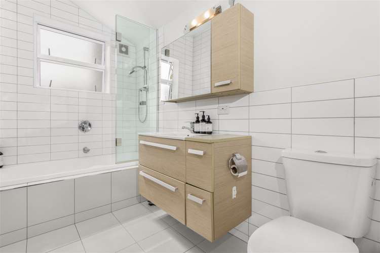 2/70a Sackville Street Grey Lynn_8