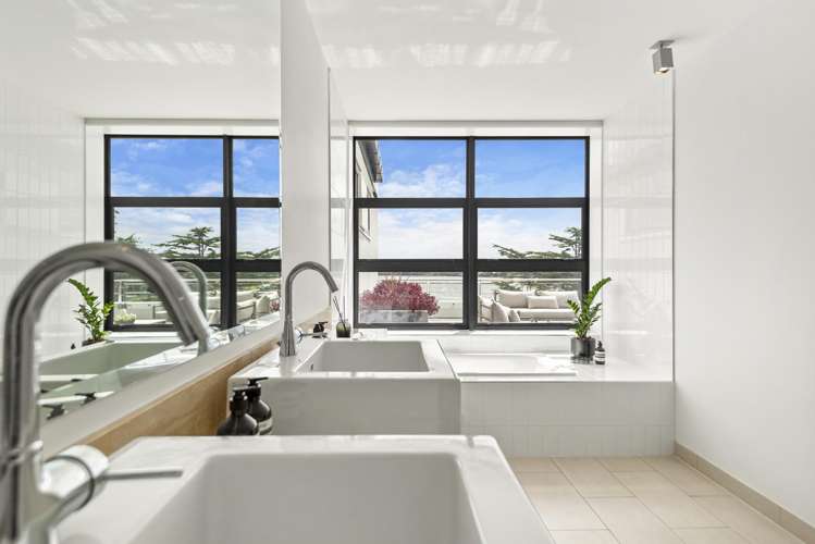 10/258 Hurstmere Road Takapuna_16