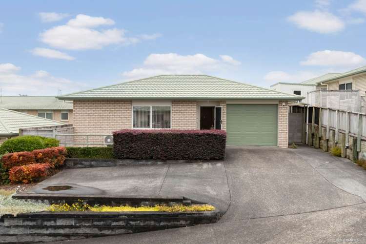 25/8 Village Place Tuakau_0