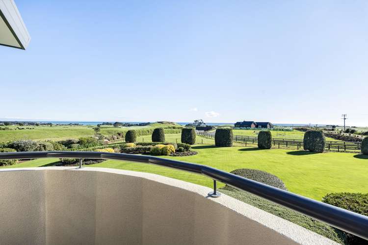 74 Koru Road Omata_12