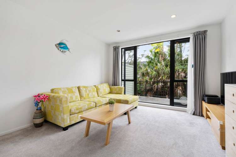 16/17 Lyon Avenue Mount Albert_1