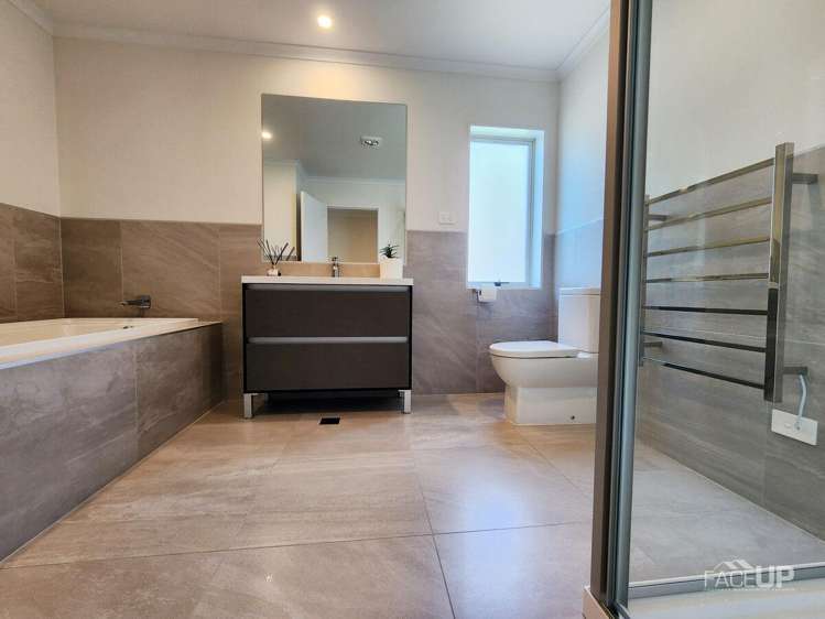 2 Waimoana Close Massey_16