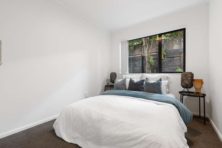 1/40 Jane Eyre Drive Somerville_25