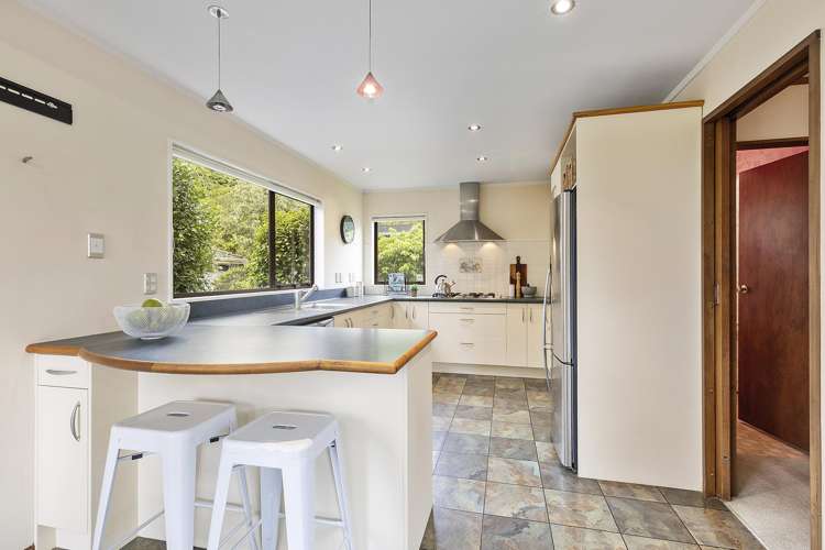 64 Woodman Drive Tawa_8