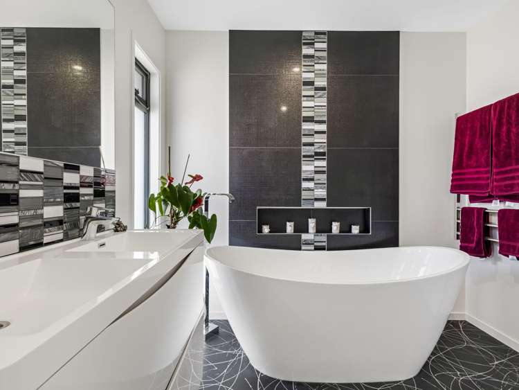 251 Whirinaki Road Bay View_21