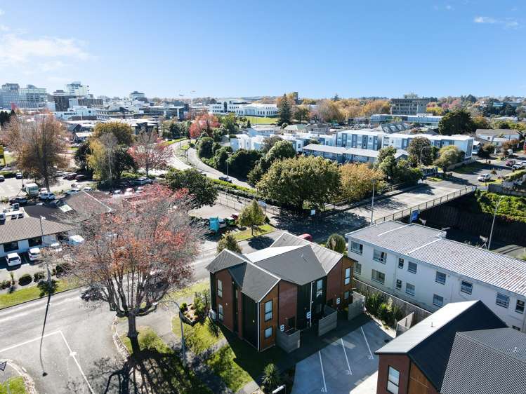 2/13 Palmerston Street Hamilton Central_20