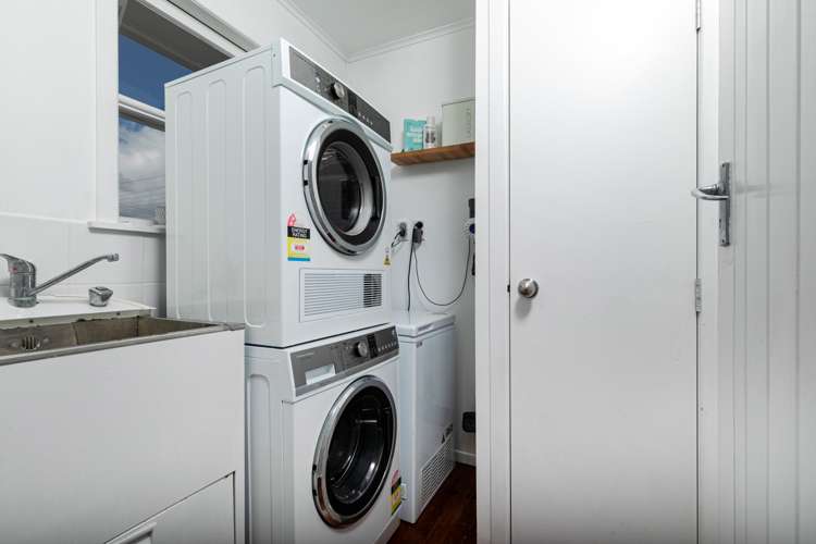 2 Meadow Crescent Te Atatu South_13