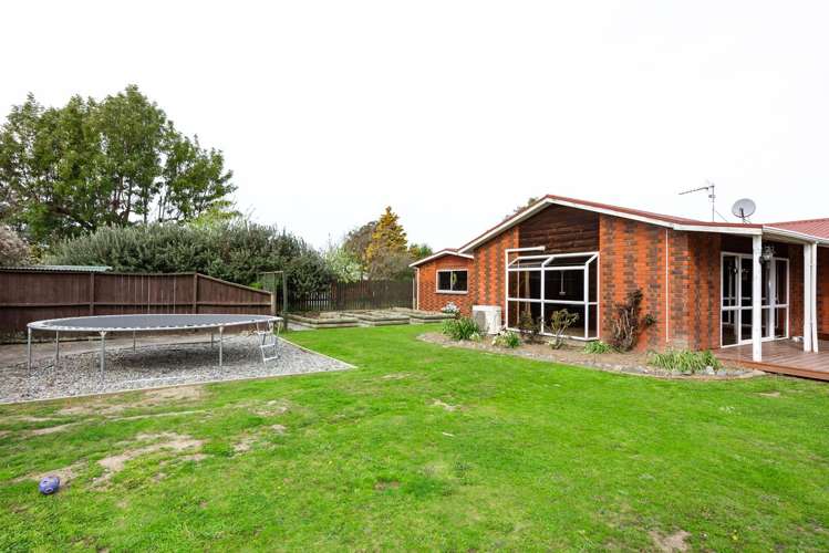 4 Gill Crescent Redwoodtown_21