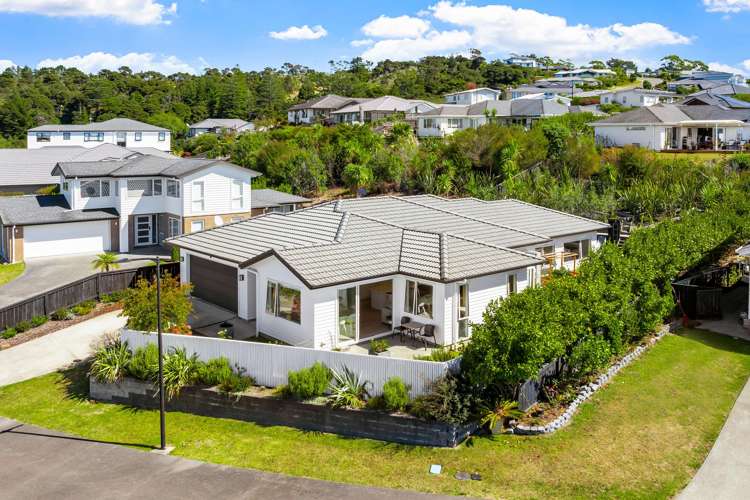 9 Tirohanga Crescent Stanmore Bay_1