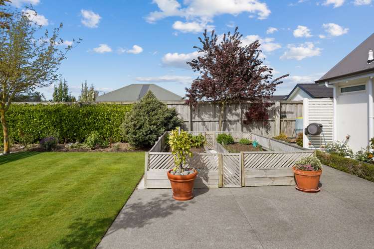 4 Barnsley Crescent West Melton_25