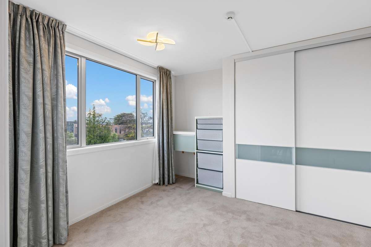 303/871 Colombo Street_2