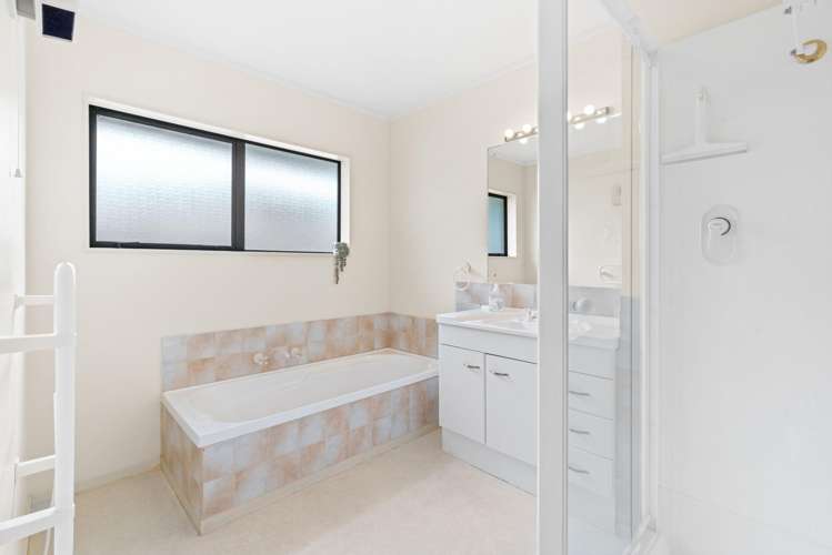 36 Cranbrook Grove Waikanae_16