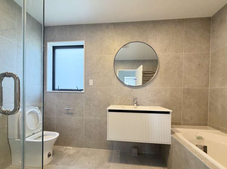 80F Tukutata Crescent Milldale_13