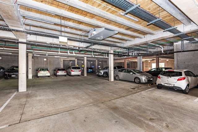 14/8 Oracle Drive Albany_2