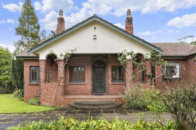 17 Fairholme Epsom Central_1