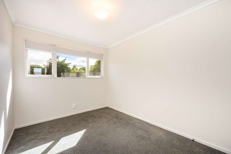 8 Dalzien Place Feilding_13