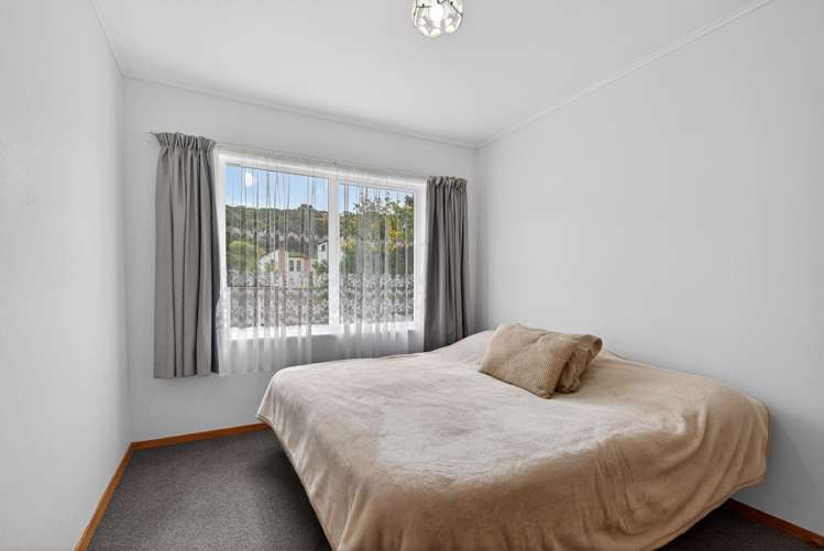 49 Dover Road Wainuiomata_12