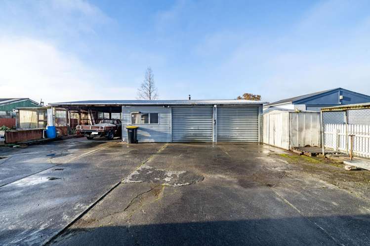 12 Anderson Place Gore Surrounds_21