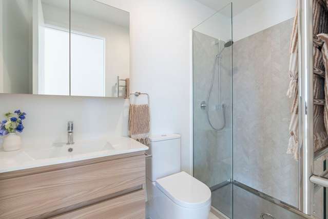 106/2B Te Ara Taurapa Point Chevalier_3