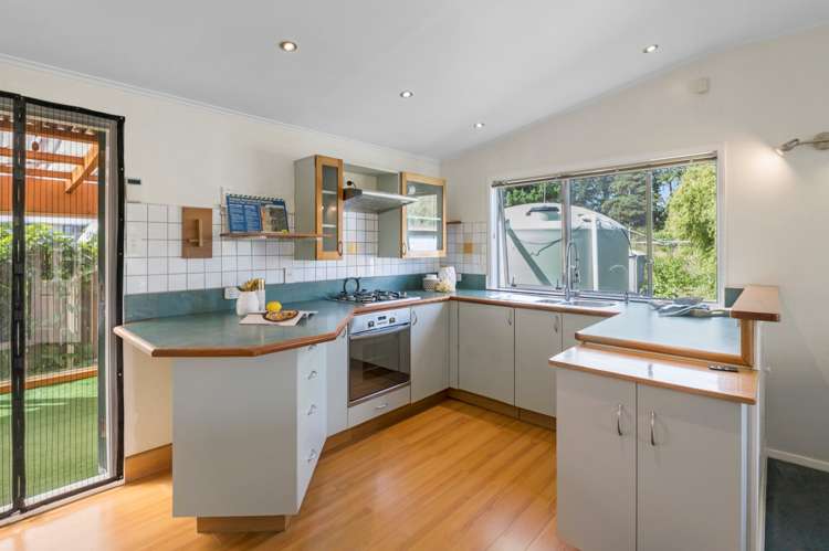 2 Barclay Grove Hokio Beach_4