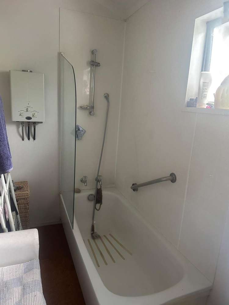 5 Askew Avenue Rakino Island_12