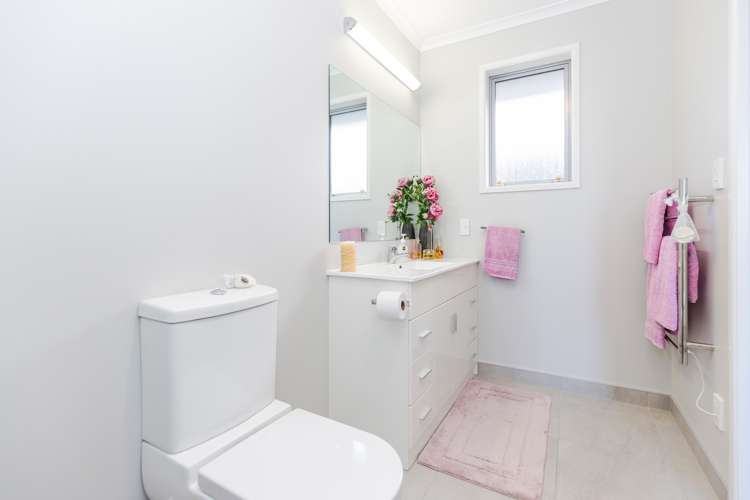 16 Carlingford Rise Dinsdale_13