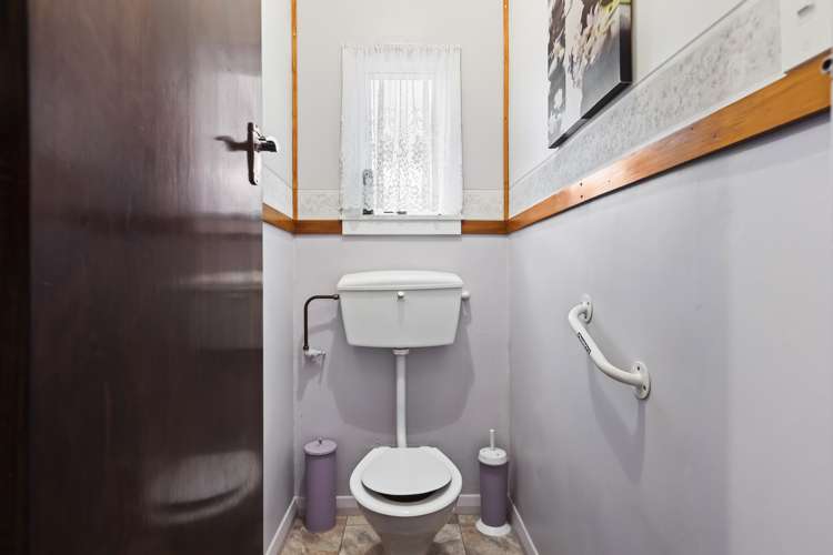 15 Walsh Road Westown_17