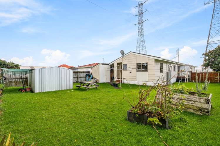2/13 Paton Avenue Te Atatu South_12