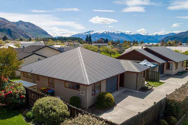 11b Little Oak Common Wanaka_1