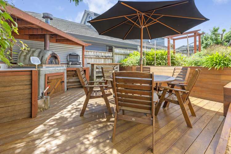 18 Clearwater Terrace Brown Owl_16