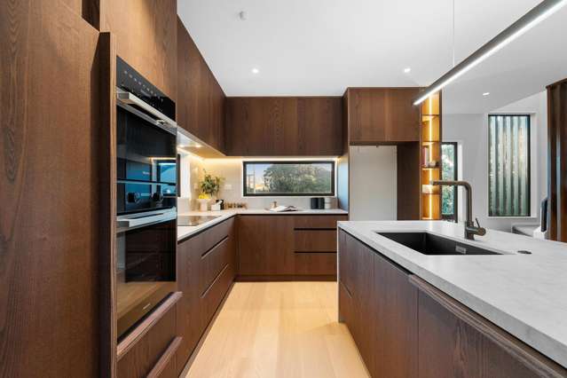 Designer Coastal Living in the Heart of Takapuna