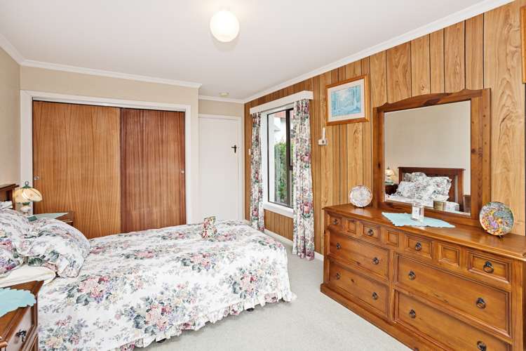 18 Black Road Otatara_12