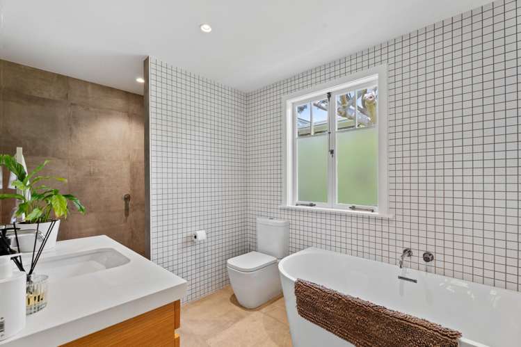 14 Handley Avenue Narrow Neck_22