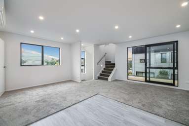 1/17 Kingdale Road_1