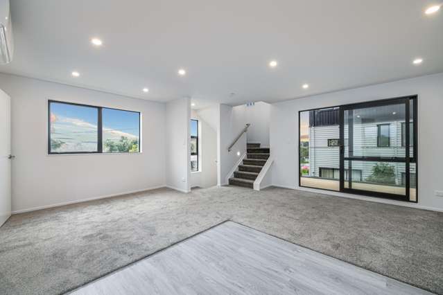 1/17 Kingdale Road Henderson_2