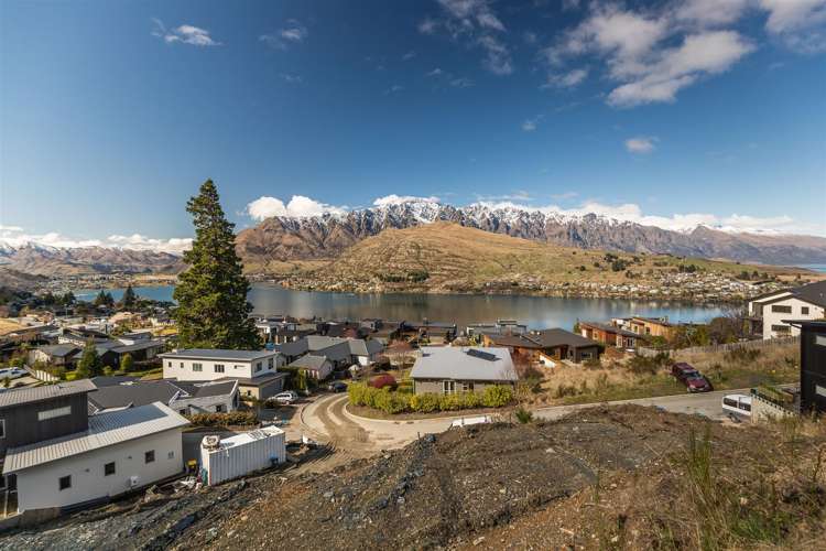 12 Saint Peters Place Queenstown_5