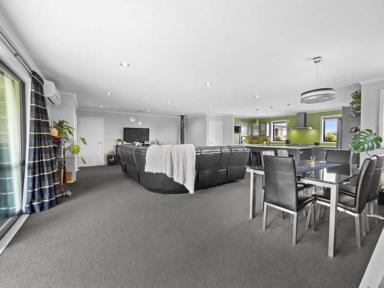 4 Goldrich Grove Netherby_5