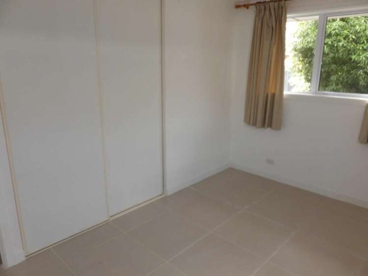 330 Yaldhurst Road Russley_5