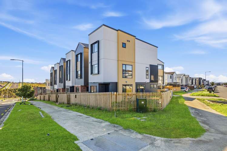 24 Vista Estate Boulevard Flat Bush_19