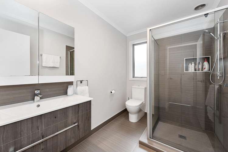 14 McCorquindale Drive 2743_10