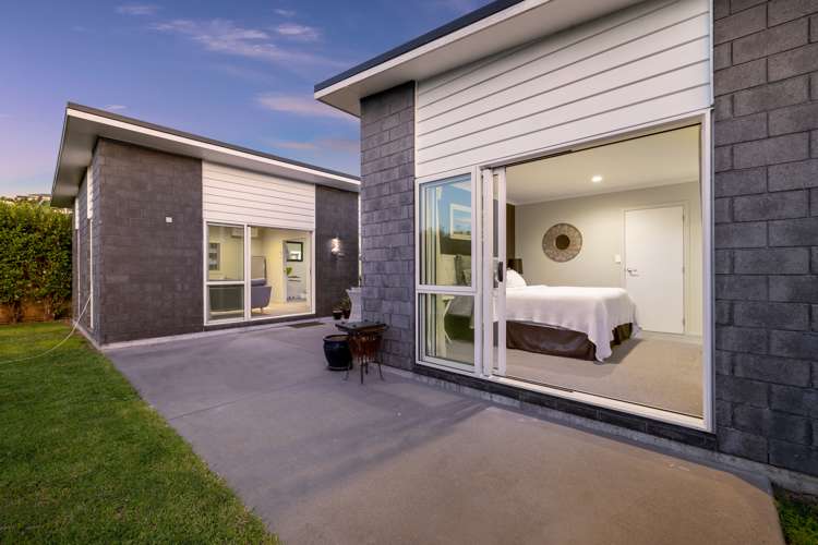 130 Ballintoy Park Drive Welcome Bay_16