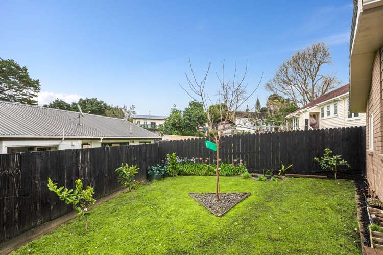 2/25a Pleasant Street Onehunga_15